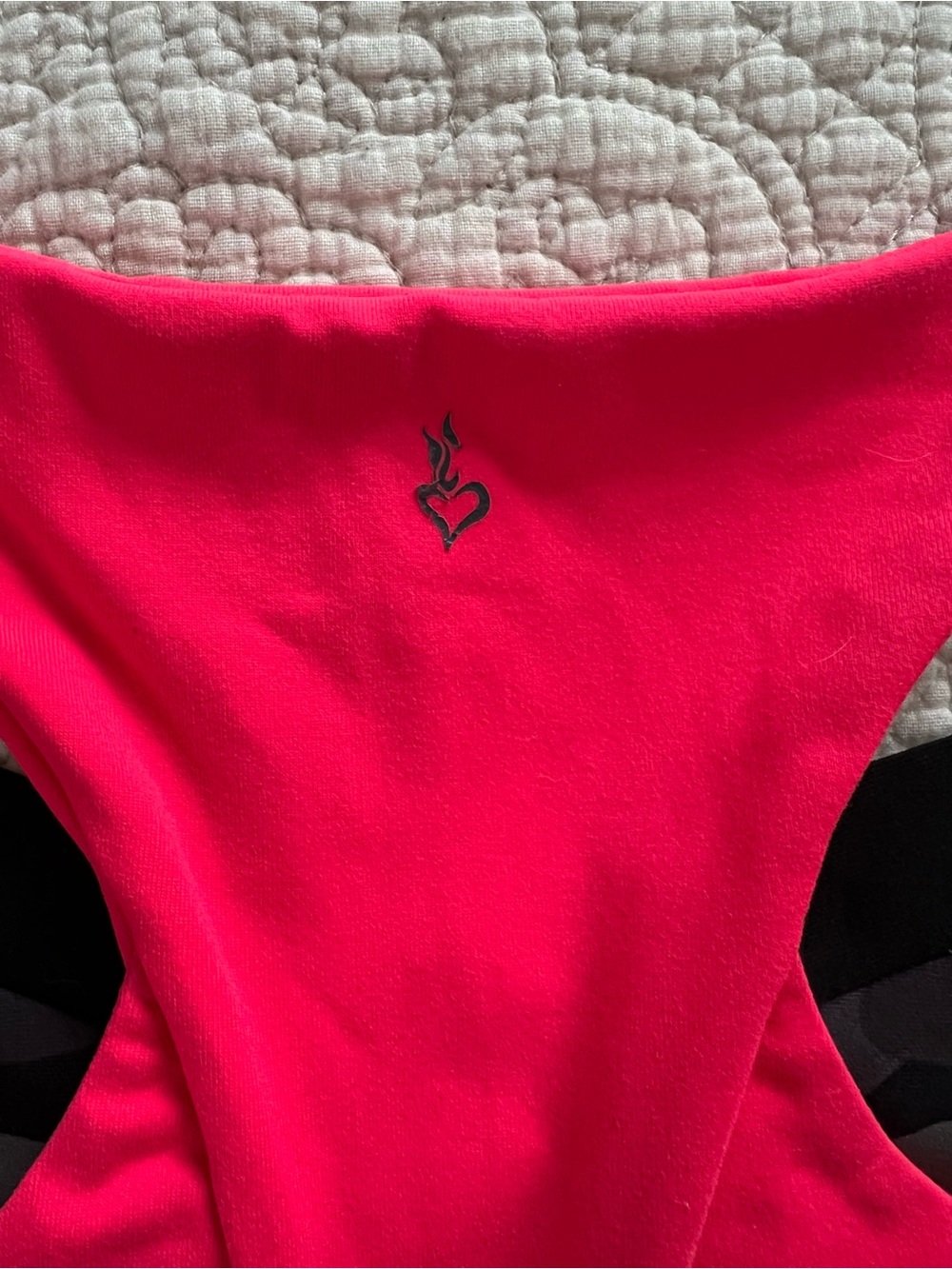Torrid: Women’s Black & Hot Pink Camo Racerback Sports Bra Size 00, High Support - Picture 5 of 6